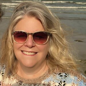 Meet your Posher, Kathy - plus size stylin’